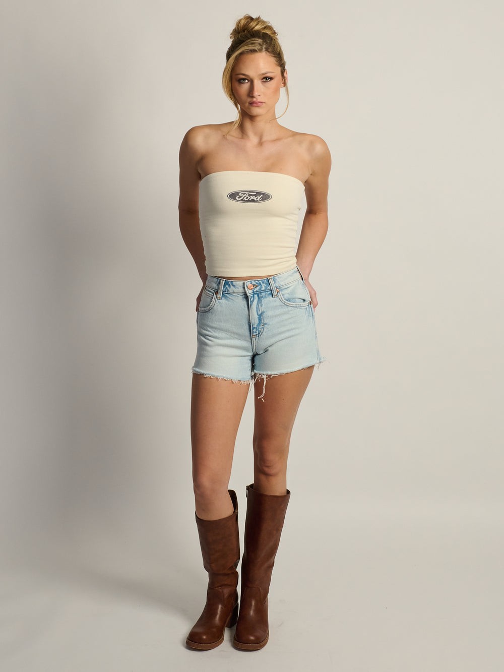 WRANGLER COWBOY 3.5in SHORTS - LIGHT WASH